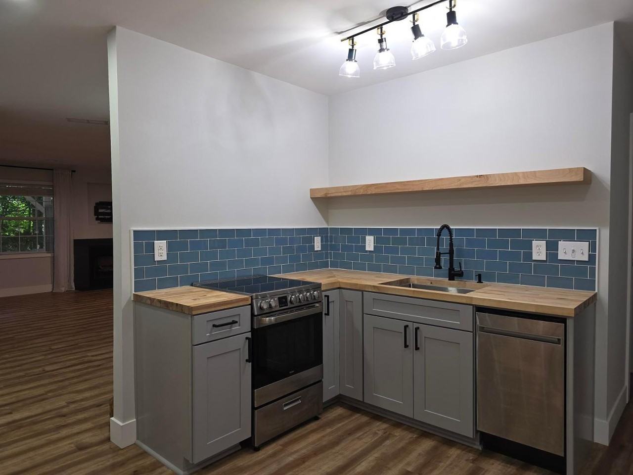 319 Silverberry Ct #A - Photo 4 of 12