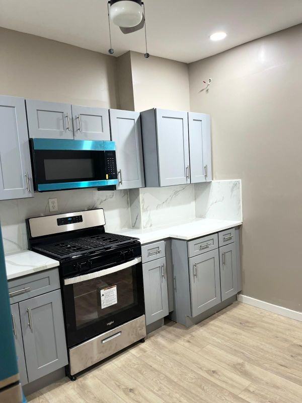 188 Bergen Ave - Photo 4 of 13