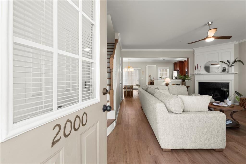 2000 Kilmington Sq - Photo 2 of 28