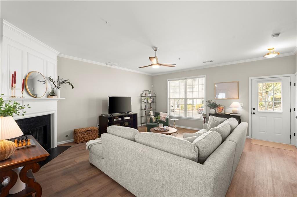 2000 Kilmington Sq - Photo 6 of 28