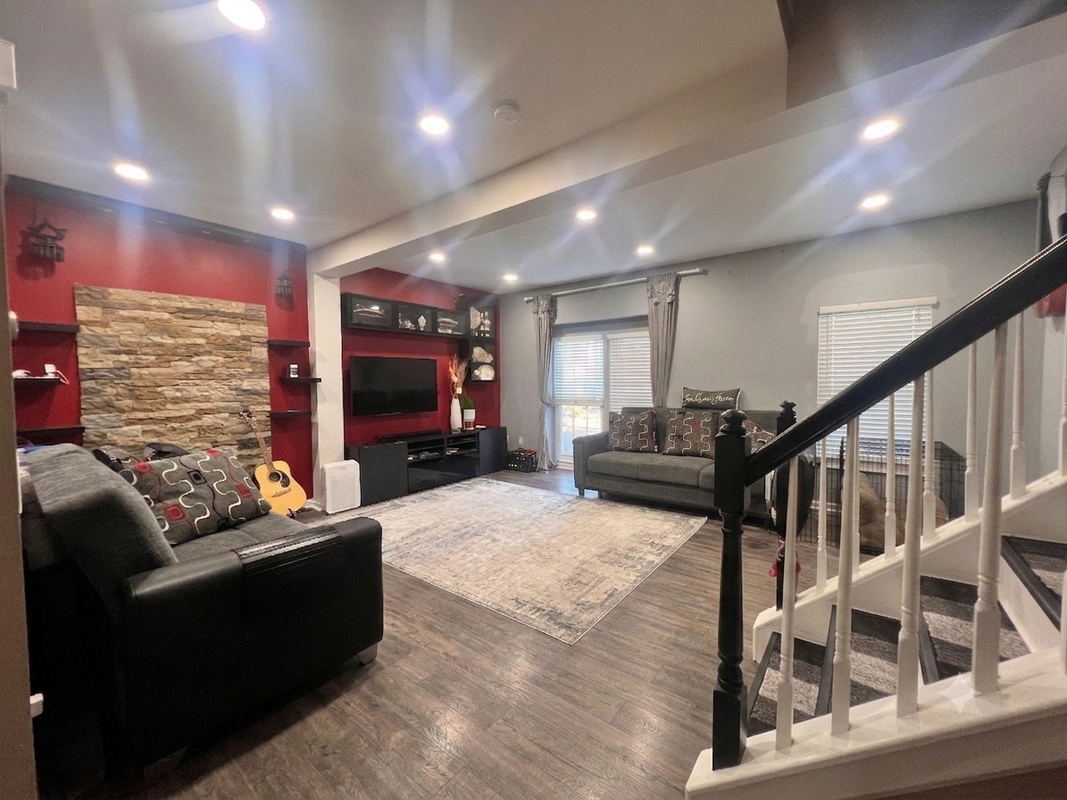 6314 Meadow Glade Ln - Photo 5 of 29