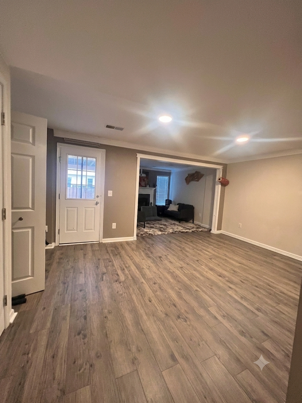 6314 Meadow Glade Ln - Photo 6 of 29