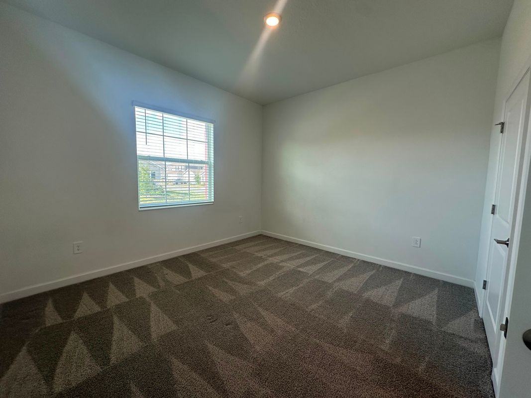 4246 Eastminster Rd - Photo 2 of 4