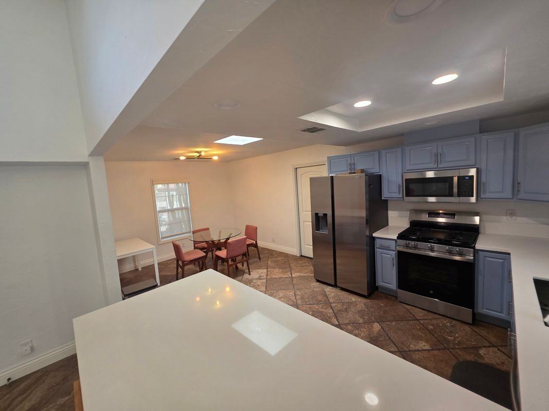 2375 N San Antonio Rd - Photo 2 of 34