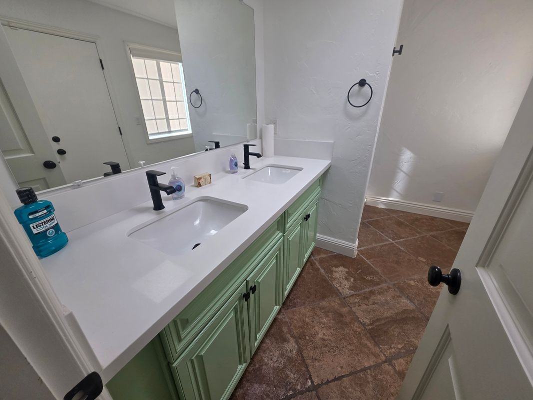 2375 N San Antonio Rd - Photo 4 of 34