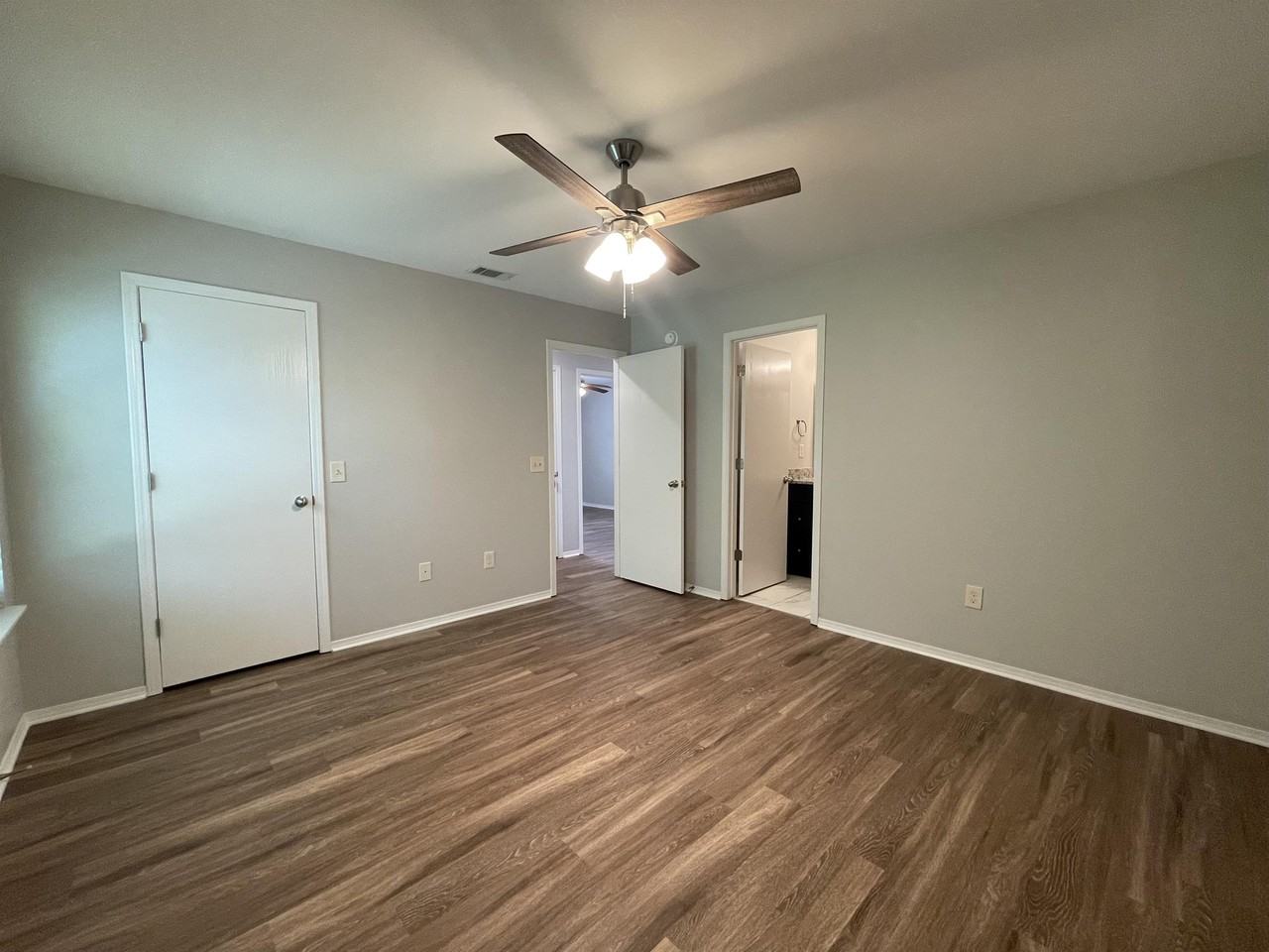 3602 Sw Deerfield Blvd #1 - Photo 5 of 19