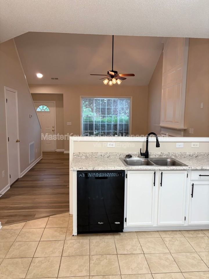 204 Purple Leaf Rd - Photo 4 of 18