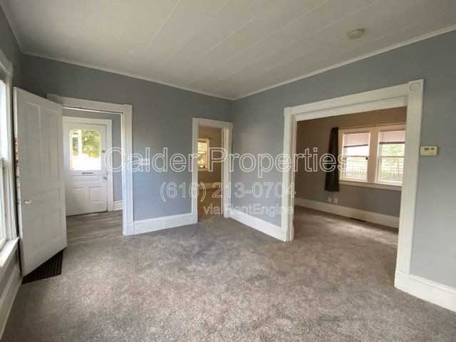 143 Page St Ne #1 - Photo 3 of 14