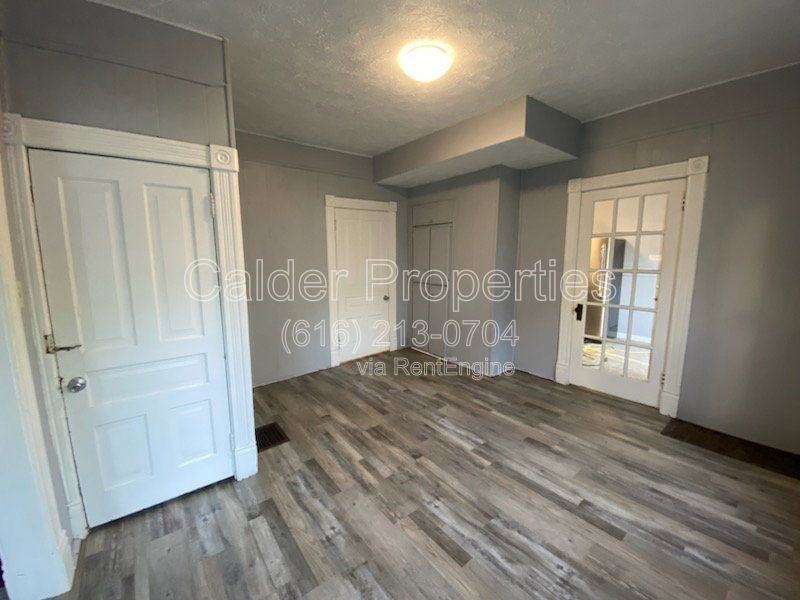 143 Page St Ne #1 - Photo 5 of 14