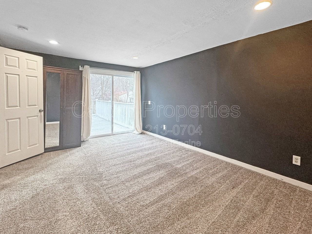 1712 Michigan St Ne - Photo 7 of 21
