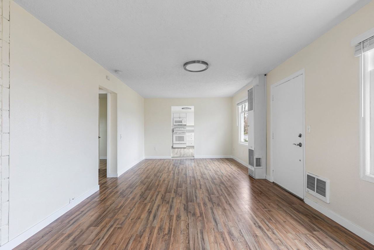 530 Ne 5th St - Photo 7 of 22