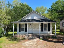 featured image of 1409 Dogwood Ave