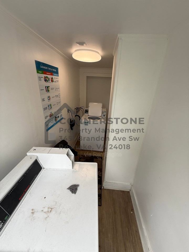 509 King George Ave Sw #6 - Photo 2 of 9