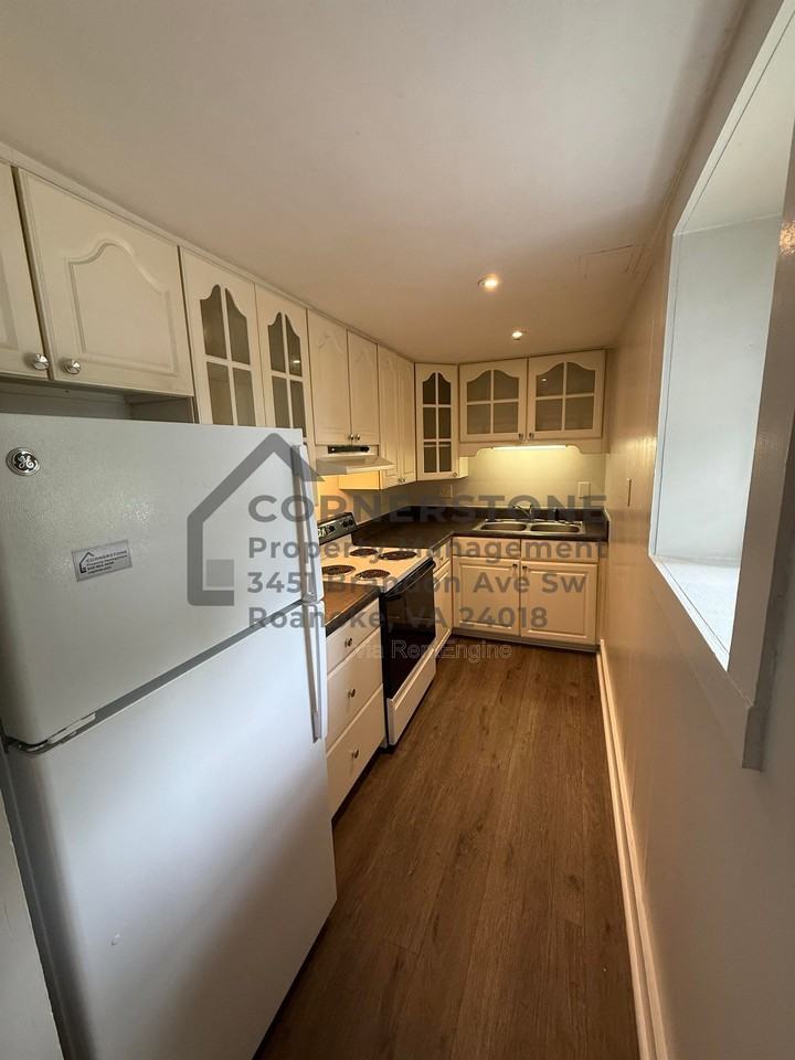509 King George Ave Sw #6 - Photo 5 of 9