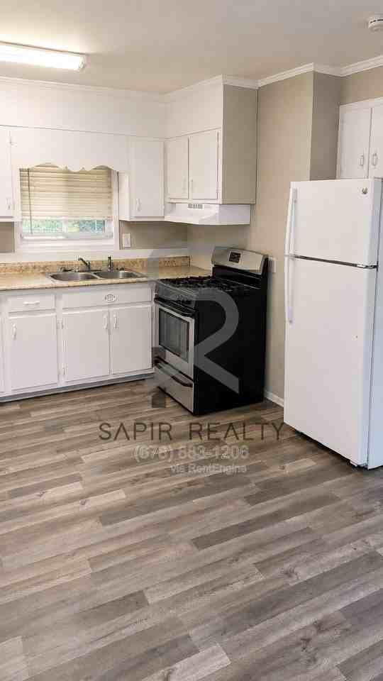 1220 Norris St - Photo 6 of 23
