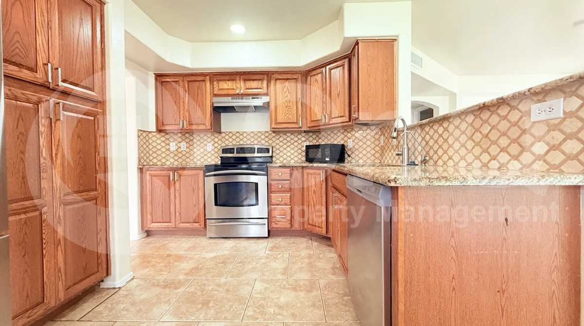 837 W Shellfish Dr - Photo 2 of 22