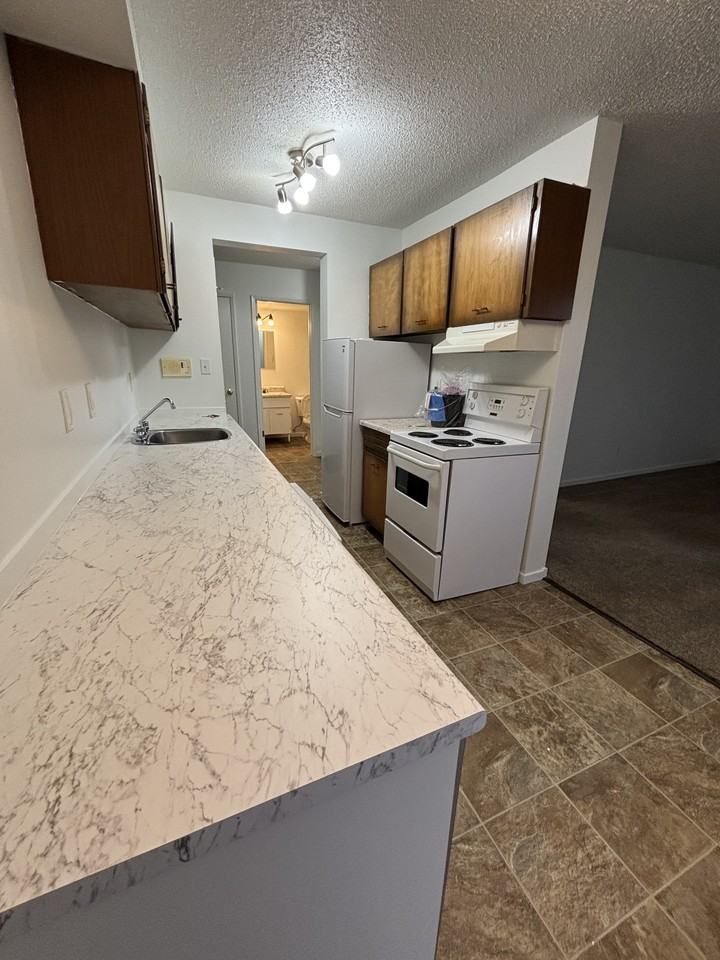 3607 118 Ave Nw - Photo 4 of 13