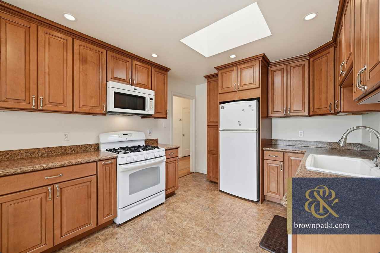 320 Bridgeview Dr - Photo 6 of 23