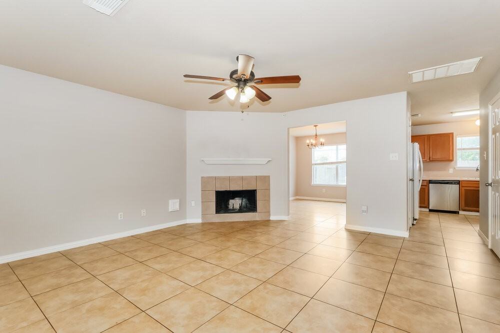 5219 Caymus Dr - Photo 4 of 17