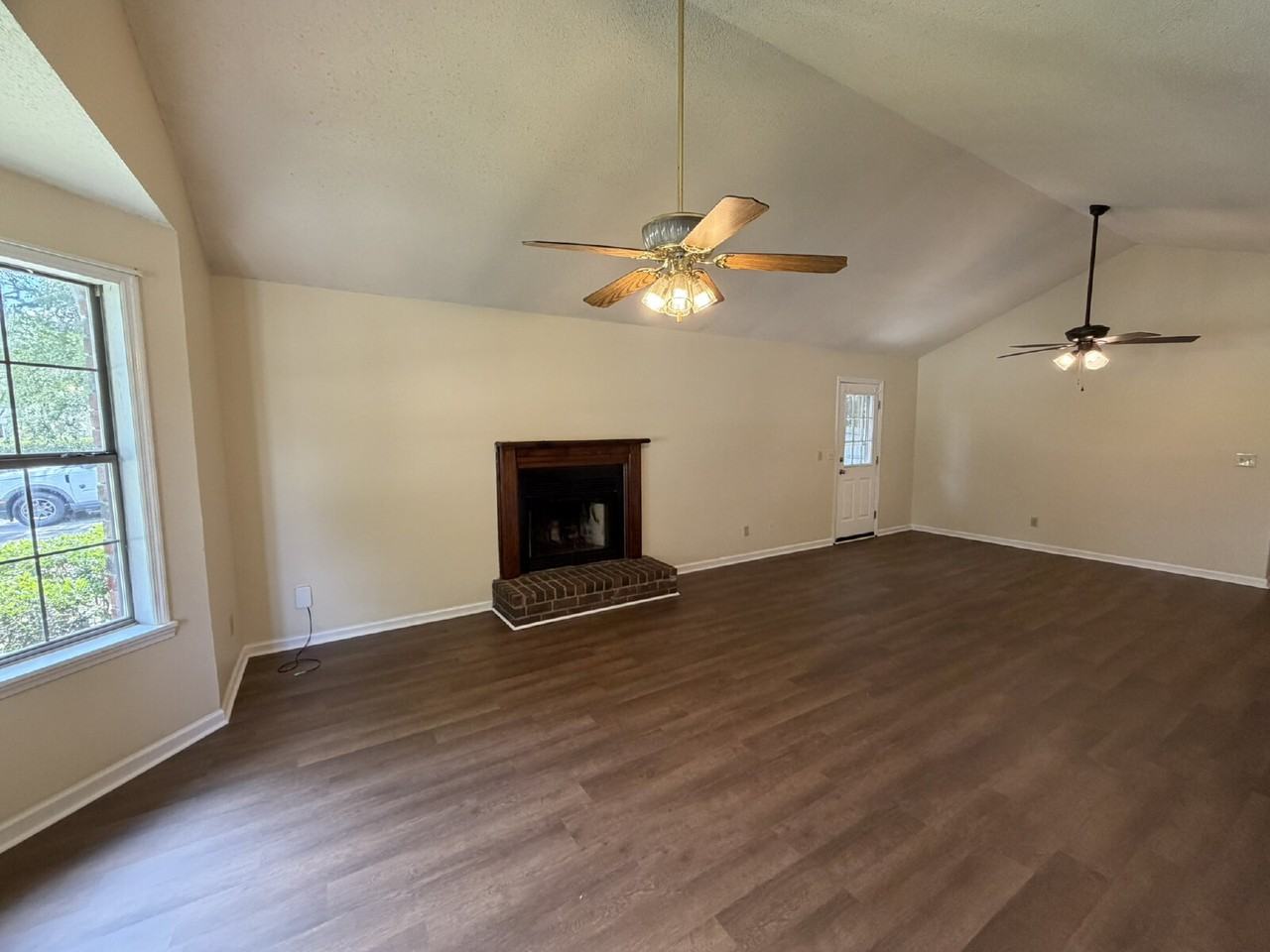1477 Ben Gay Way - Photo 2 of 14