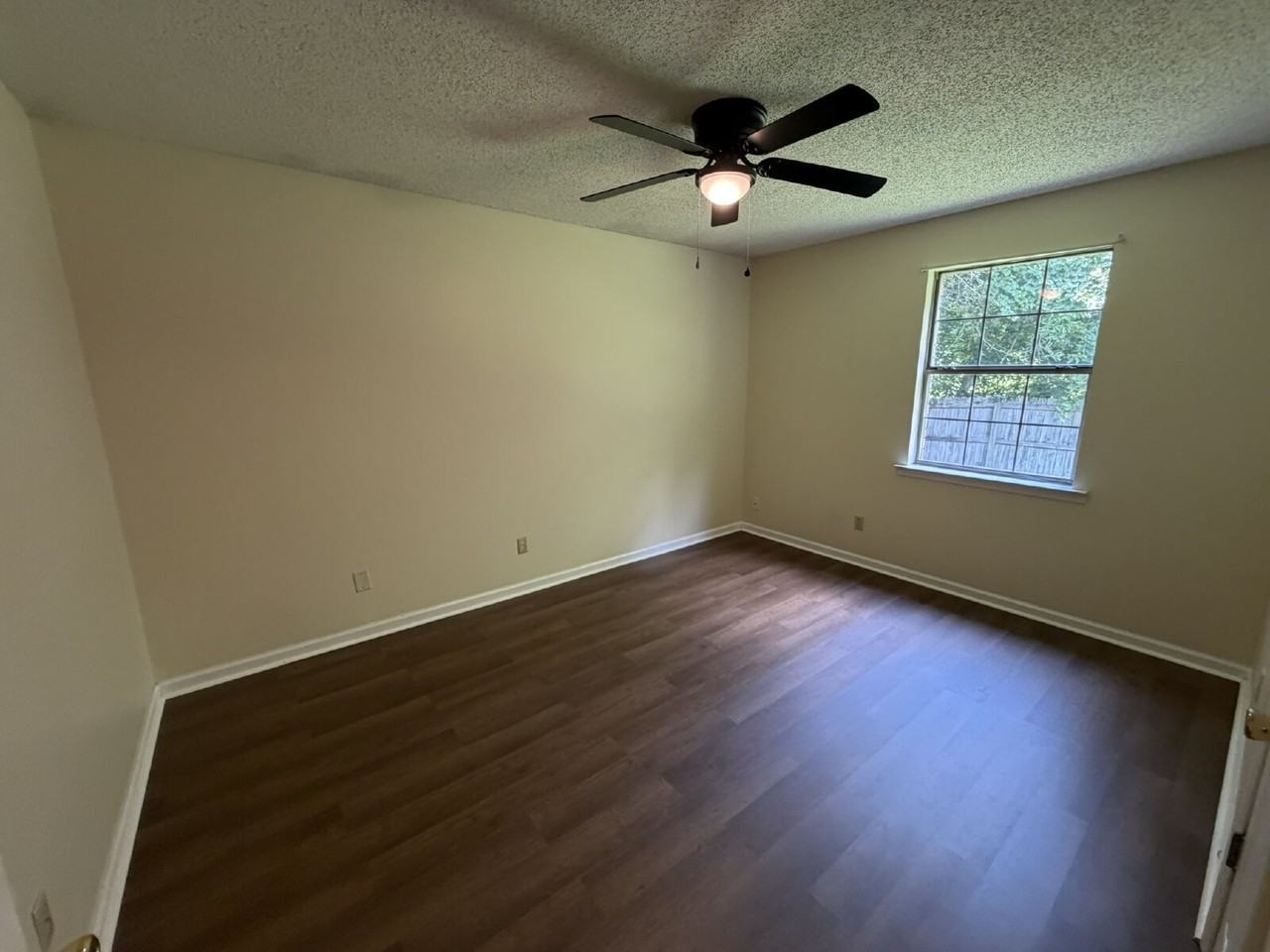 1477 Ben Gay Way - Photo 7 of 14