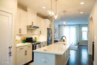 872 Thompson Cres - Photo 1 of 1