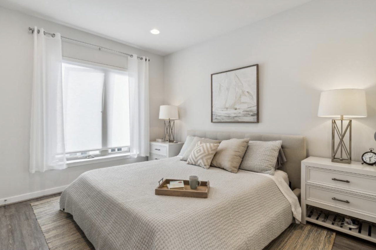 872 Thompson Cres - Photo 5 of 18