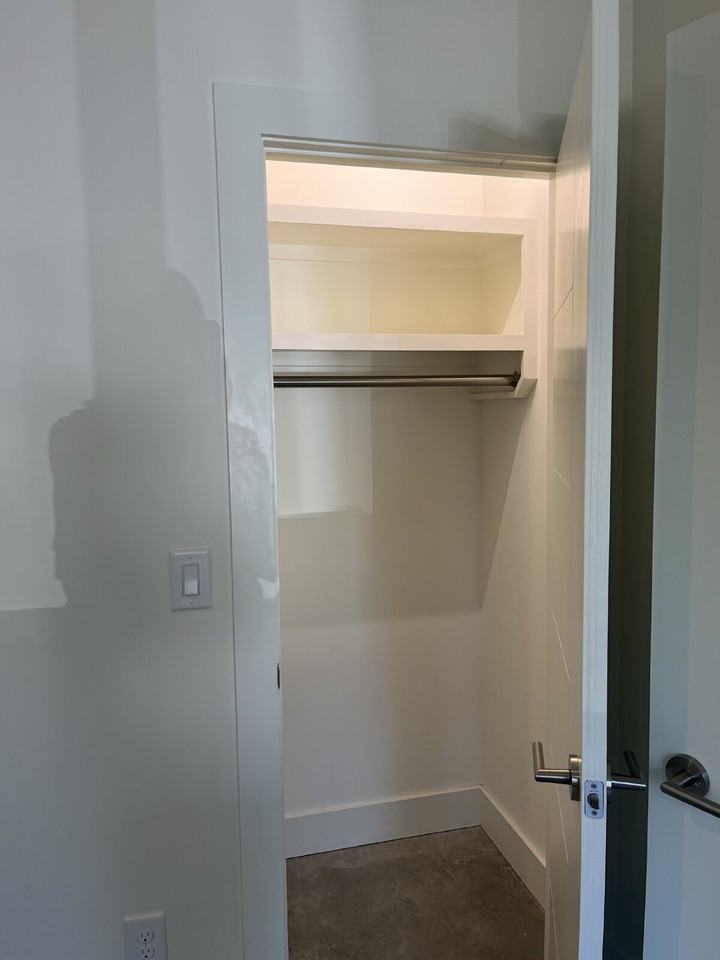 824 13th Ave S - Photo 4 of 42