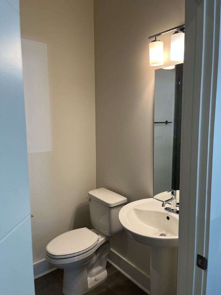 824 13th Ave S - Photo 5 of 42