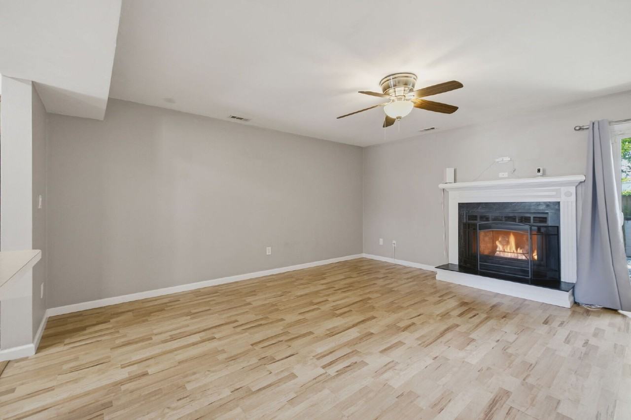 5475 Davis Way - Photo 4 of 33