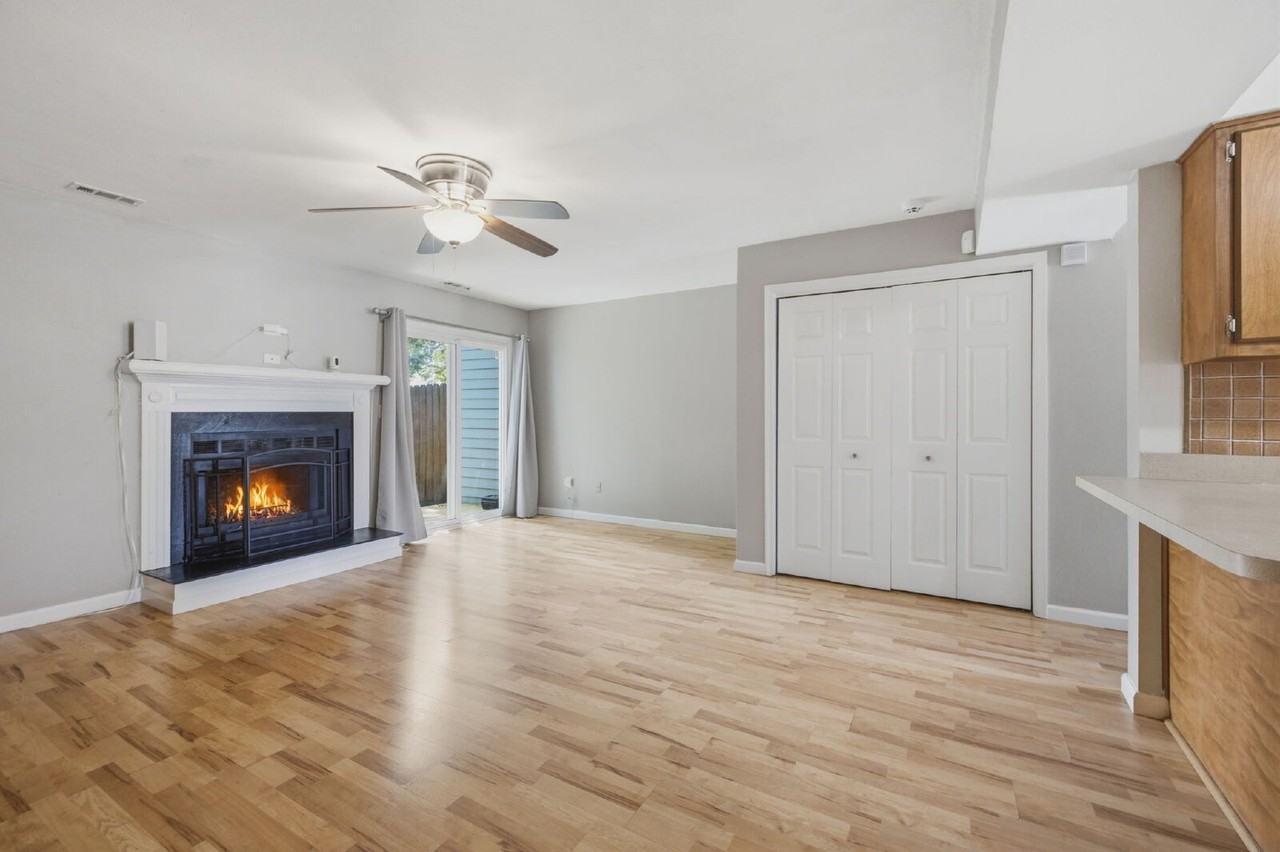 5475 Davis Way - Photo 6 of 33