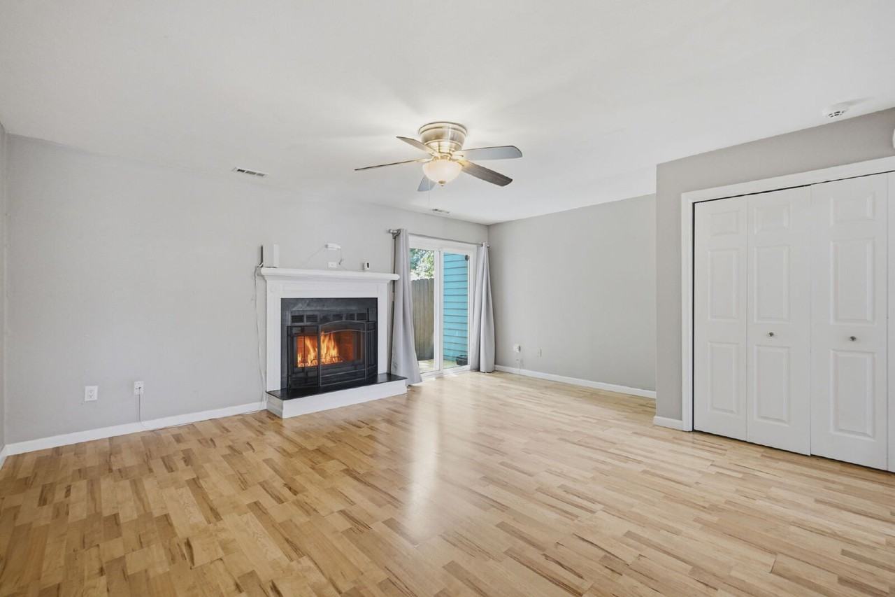 5475 Davis Way - Photo 7 of 33