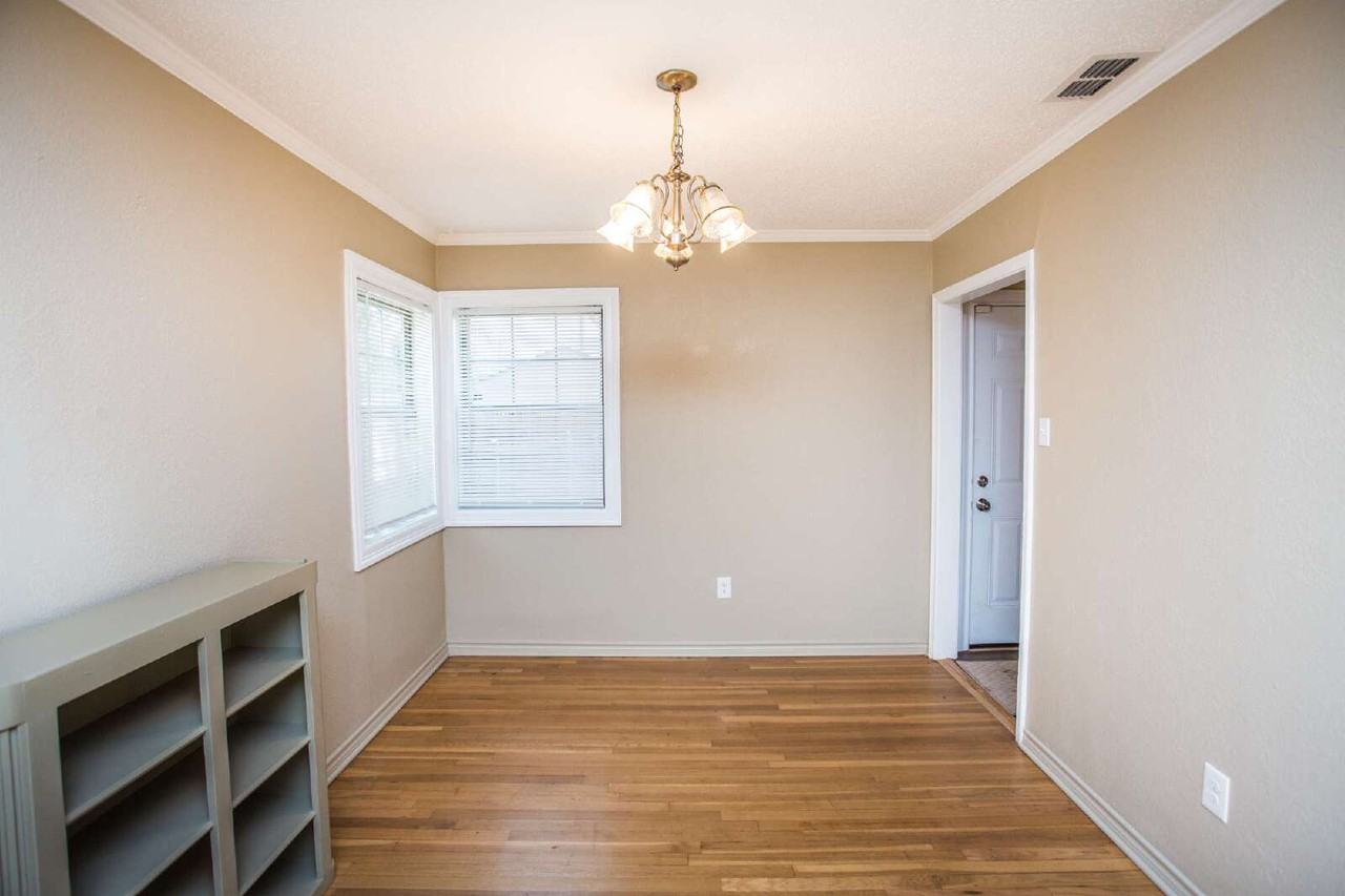 2406 31st St - Photo 5 of 20