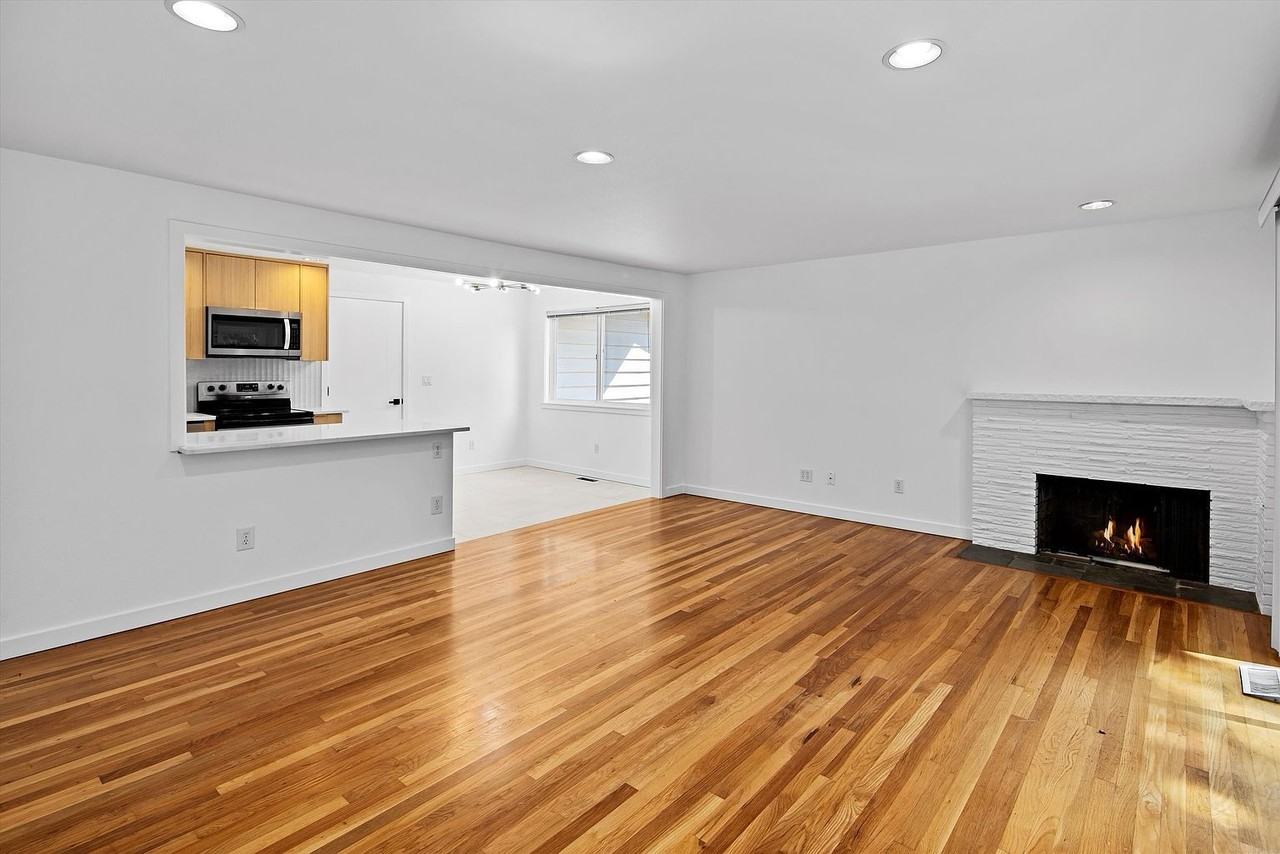 5267 120th Ave Se - Photo 4 of 10