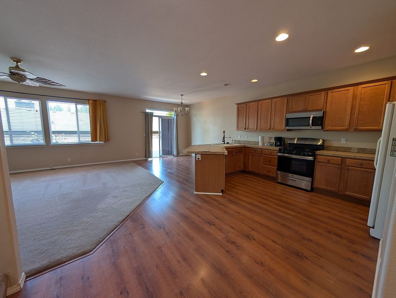 18545 Sw Ping Ct - Photo 3 of 10