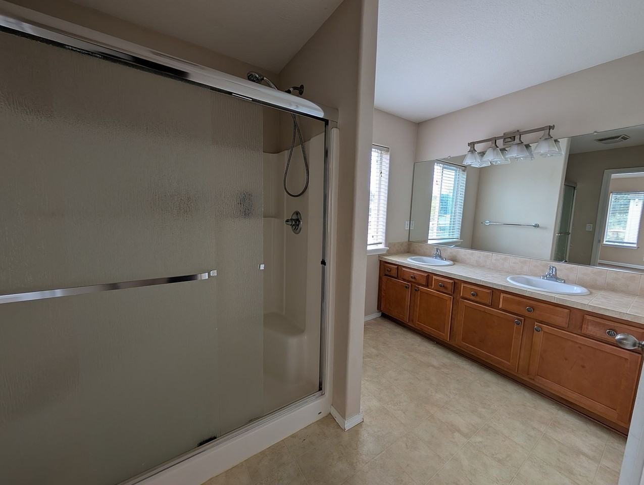 18545 Sw Ping Ct - Photo 7 of 10