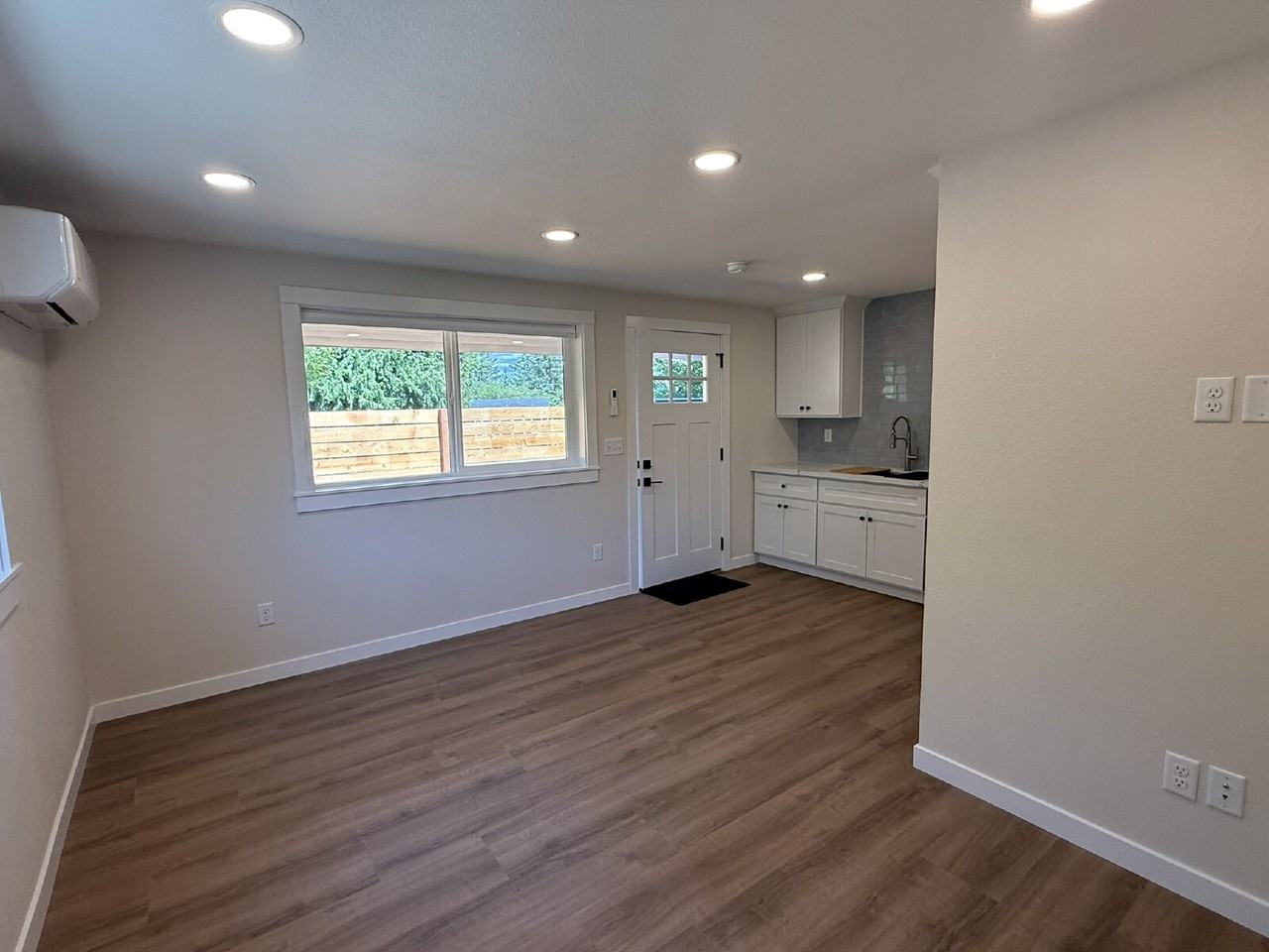 22834 135th Ave Se #B - Photo 3 of 11
