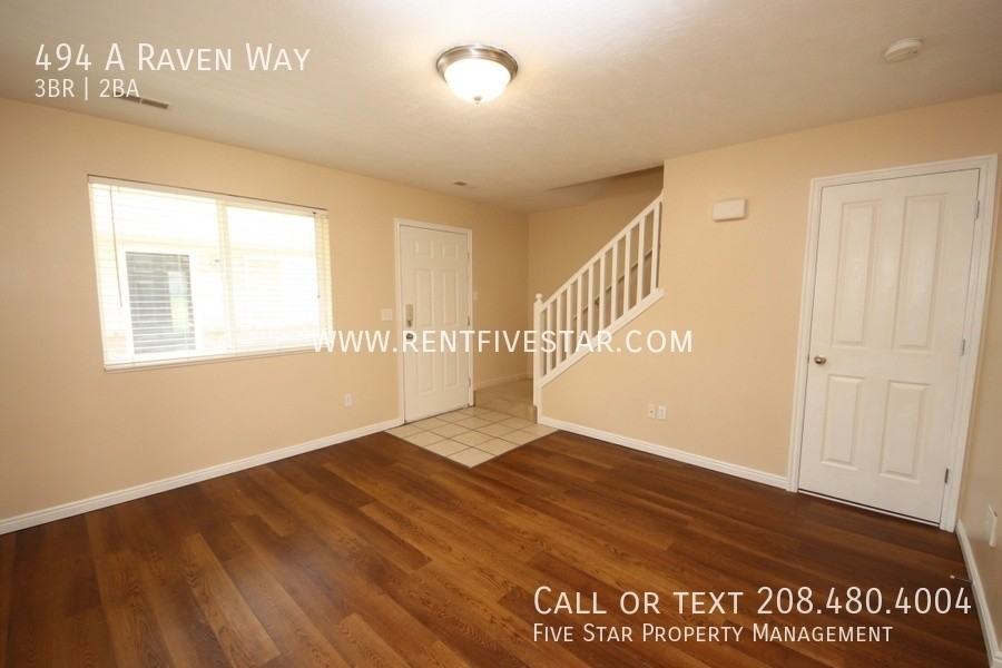 494 Raven Way Apt A - Photo 2 of 13