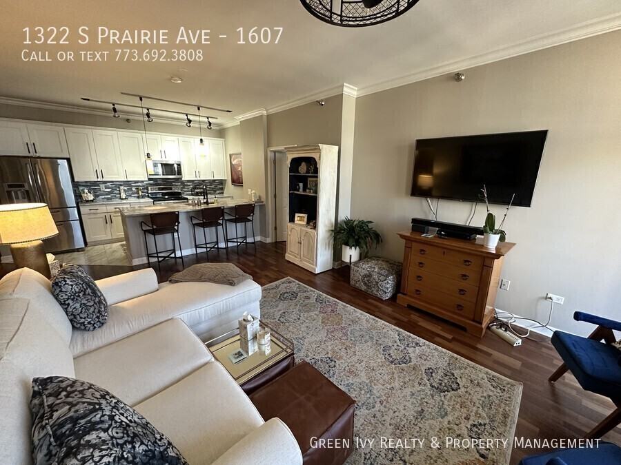 1322 S Prairie Ave #1607 - Photo 2 of 18