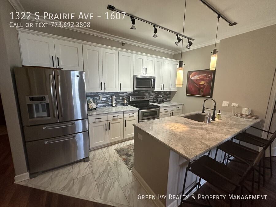 1322 S Prairie Ave #1607 - Photo 4 of 18