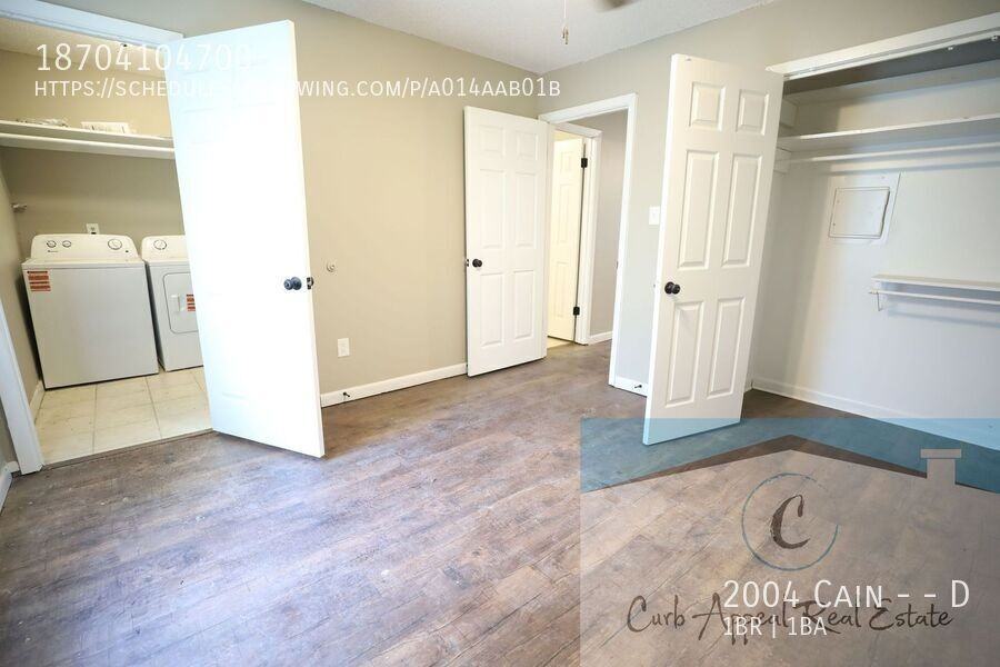 2004 Cain St #D - Photo 4 of 10