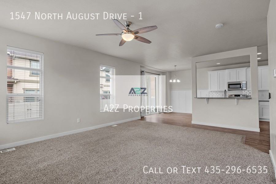 1547 N August Dr #1 - Photo 4 of 34