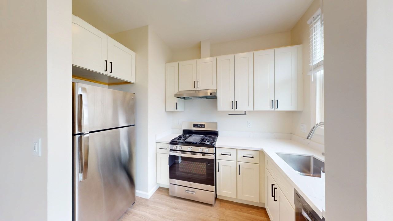 40 Tiffany Ave #6 - Photo 2 of 12