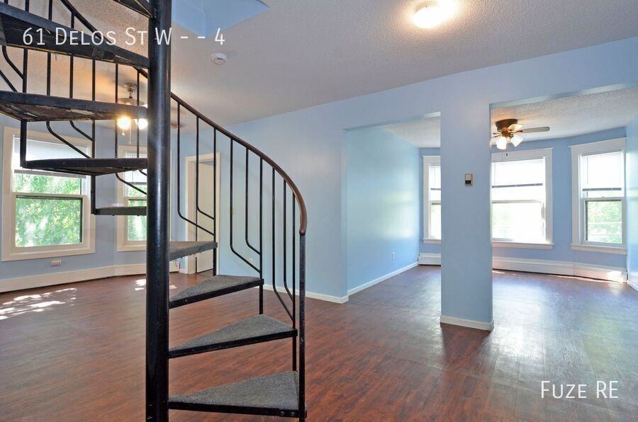 61 Delos St W #4 - Photo 5 of 15