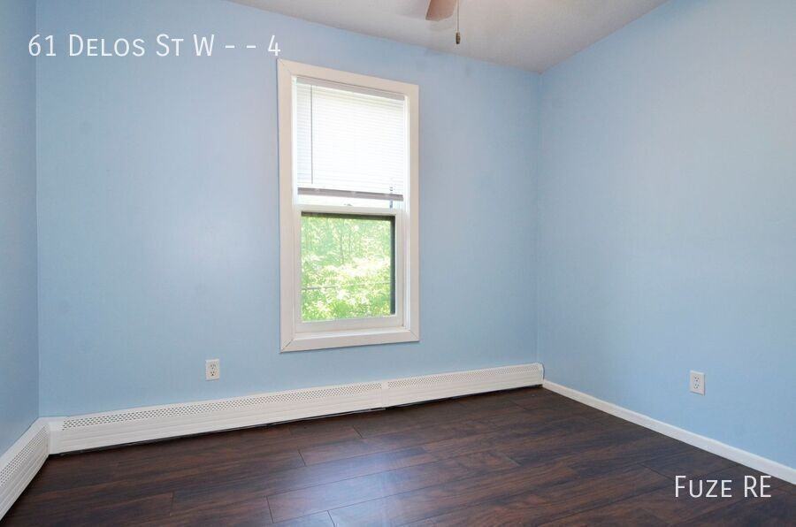 61 Delos St W #4 - Photo 6 of 15