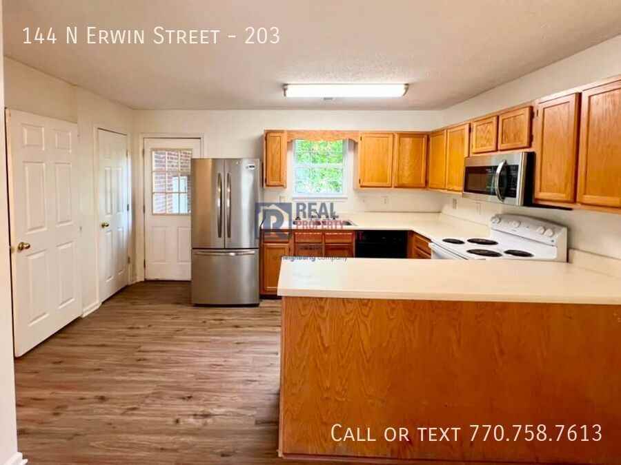 144 N Erwin St #203 - Photo 3 of 9