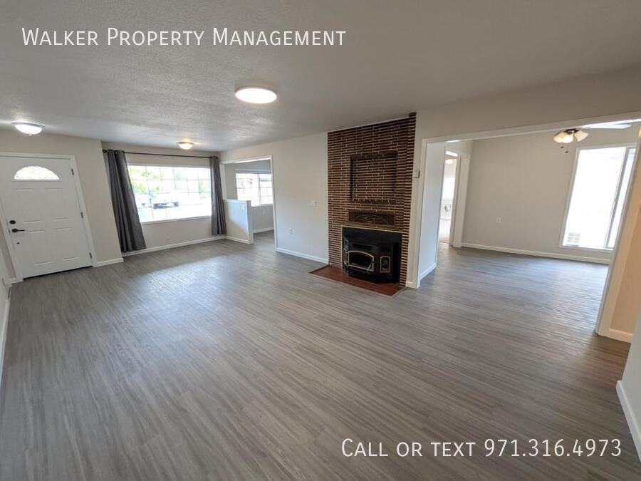 3911 Ne Garden Dr - Photo 2 of 19