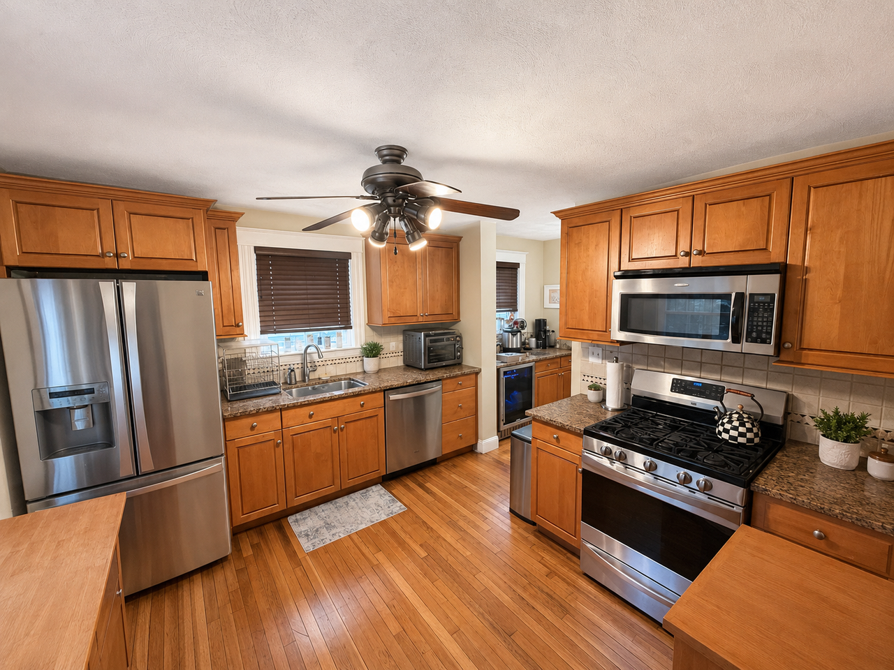 71 Beechcroft St #1 - Photo 3 of 11