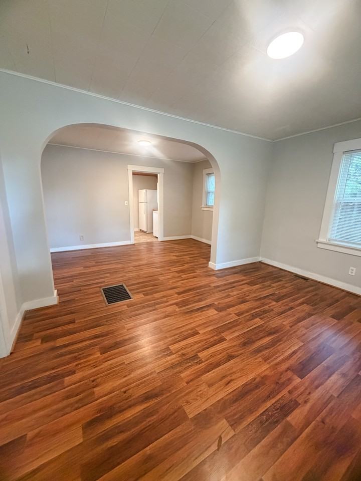 832 Sherman St #NA - Photo 2 of 7