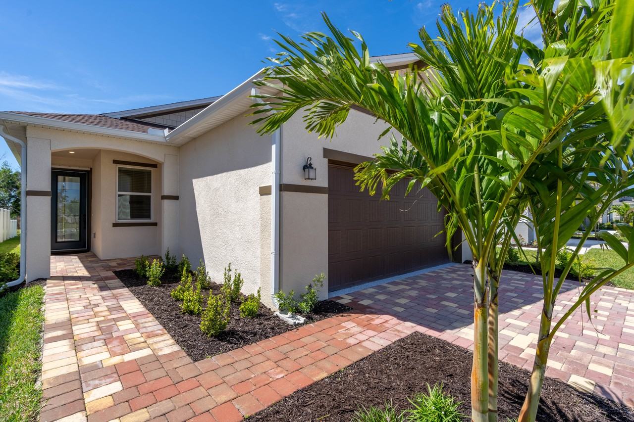 9552 Sandy Bluffs Cir #NA - Photo 3 of 30